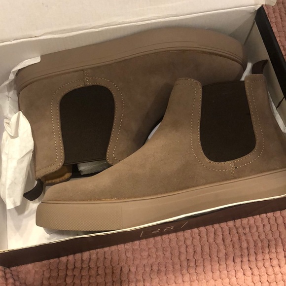 Boots - Picture 2 of 3